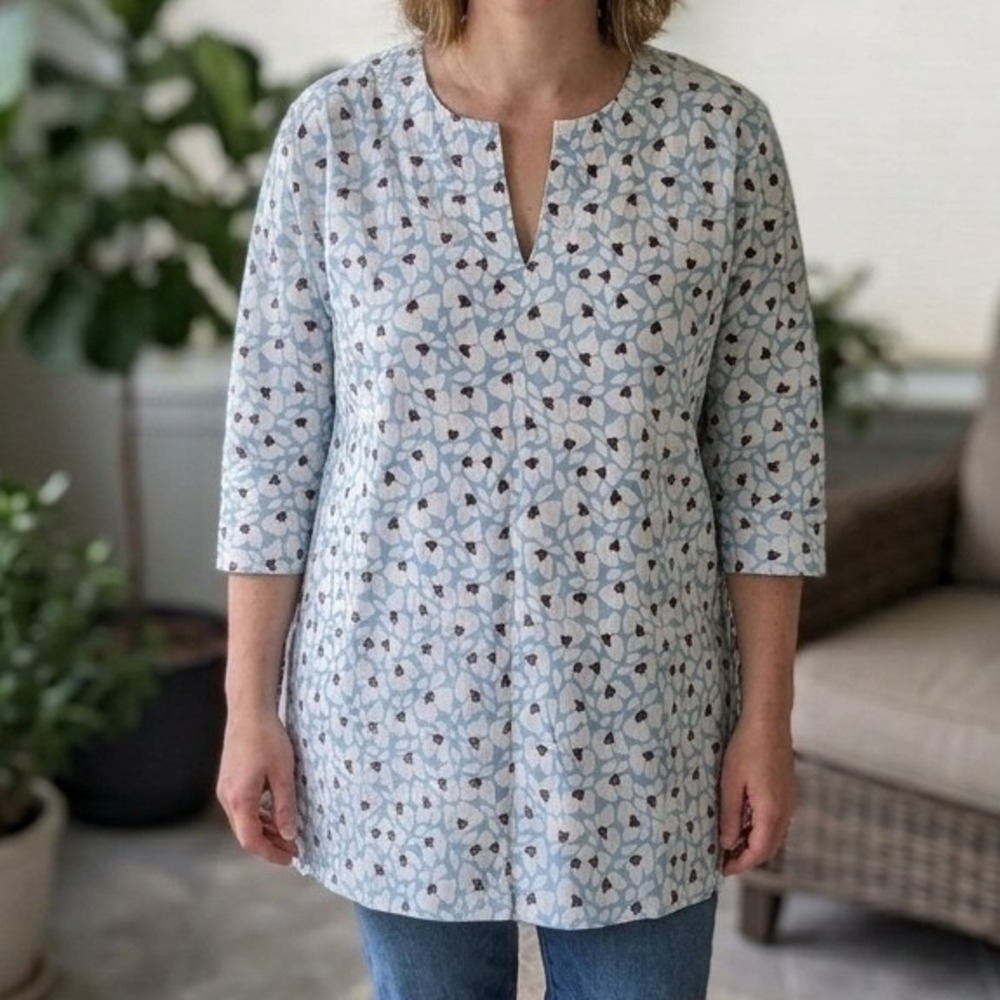 Blue White Floral Cotton Tunic Top Split V-Neck 3/4 Sleeve Side Slits Size M